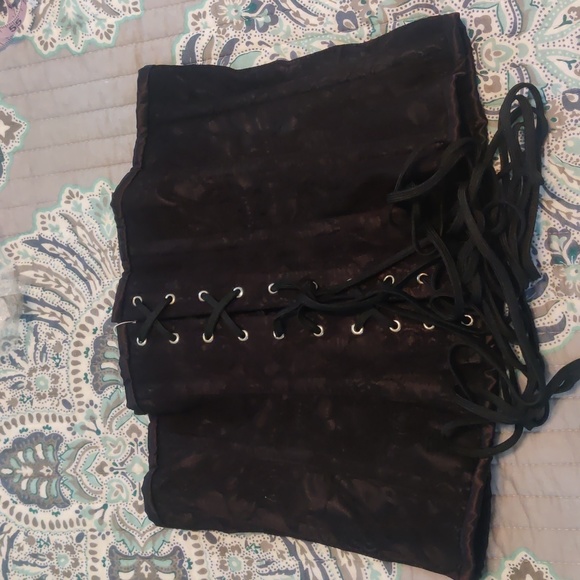 Daisy Corsets Underbust Black Lace Floral Tie up and Zip corset NWT Valentine's - Picture 3 of 7